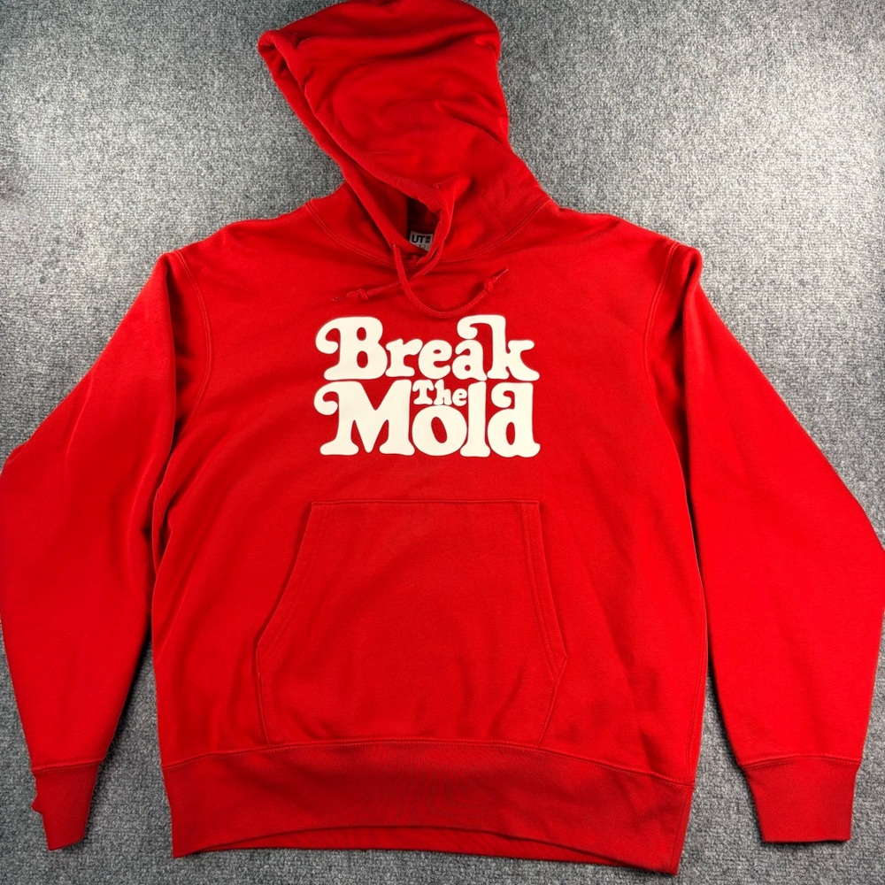 Uniqlo UT × VERDY Break the Mold Pullover Hoodie Sweatshirt Size M Red